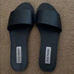 cute steve madden slides!
